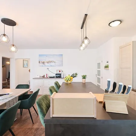 Blue Anchor זאדאר