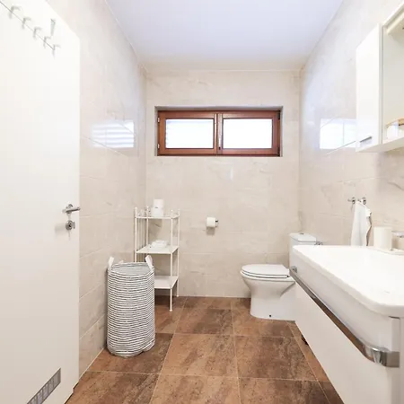 Blue Anchor Apartment
