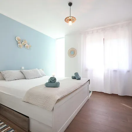 Apartment Blue Anchor