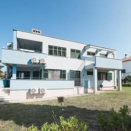 Apartment Blue Anchor